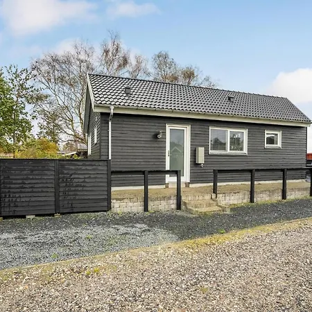Stunning In Brkop With Wifi And 2 Bedrooms 2 Feriehus Børkop